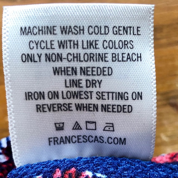 Blue Rain Floral button up sleeveless blouse - Picture 5 of 5